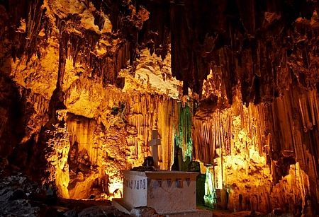 Melidoni Cave
